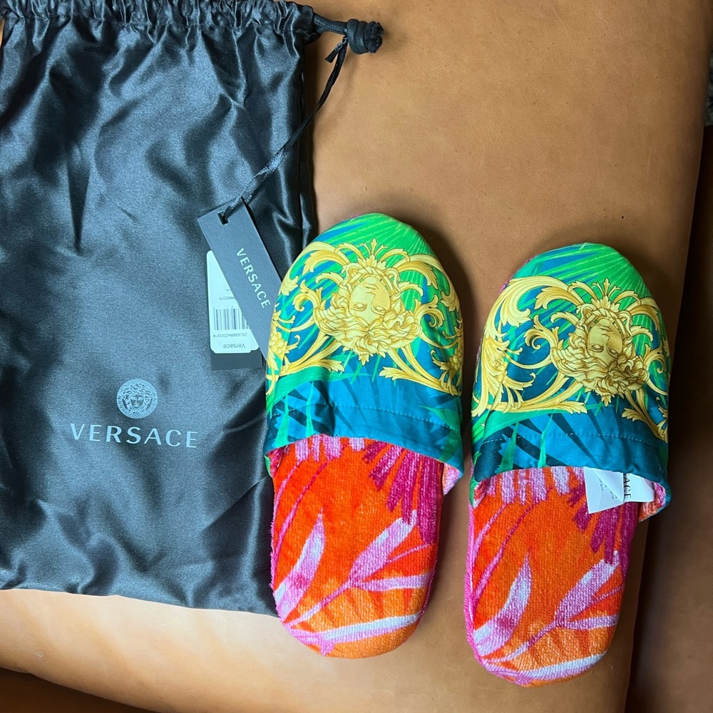 Versace Bath Slippers - Size Medium, new with tags